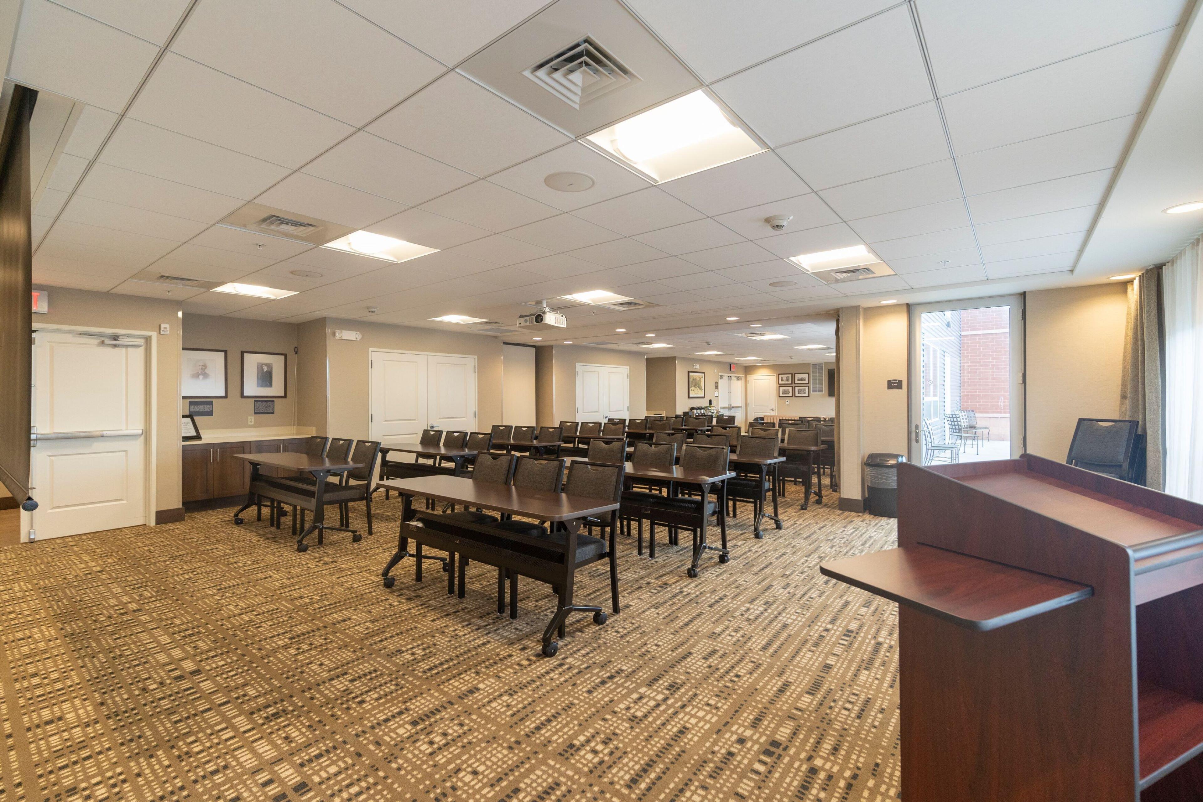 Staybridge Suites Marquette By Ihg Exteriör bild