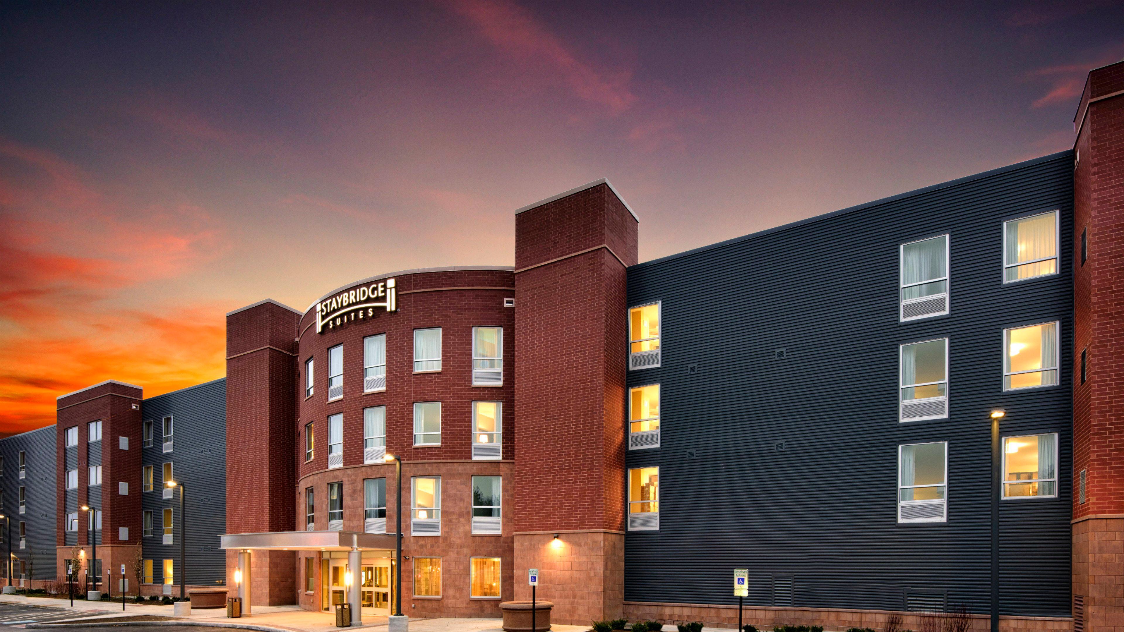 Staybridge Suites Marquette By Ihg Exteriör bild