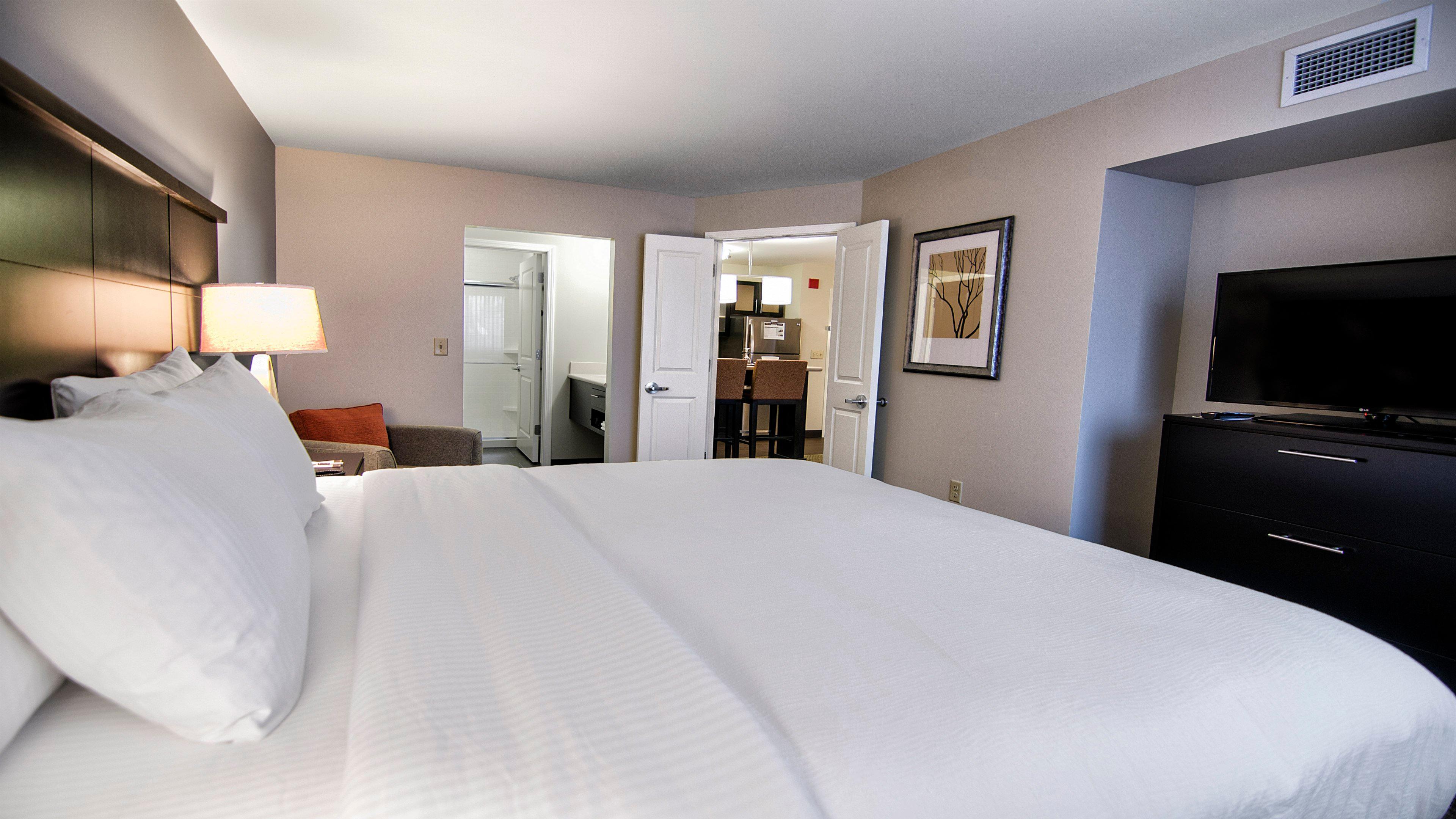 Staybridge Suites Marquette By Ihg Exteriör bild