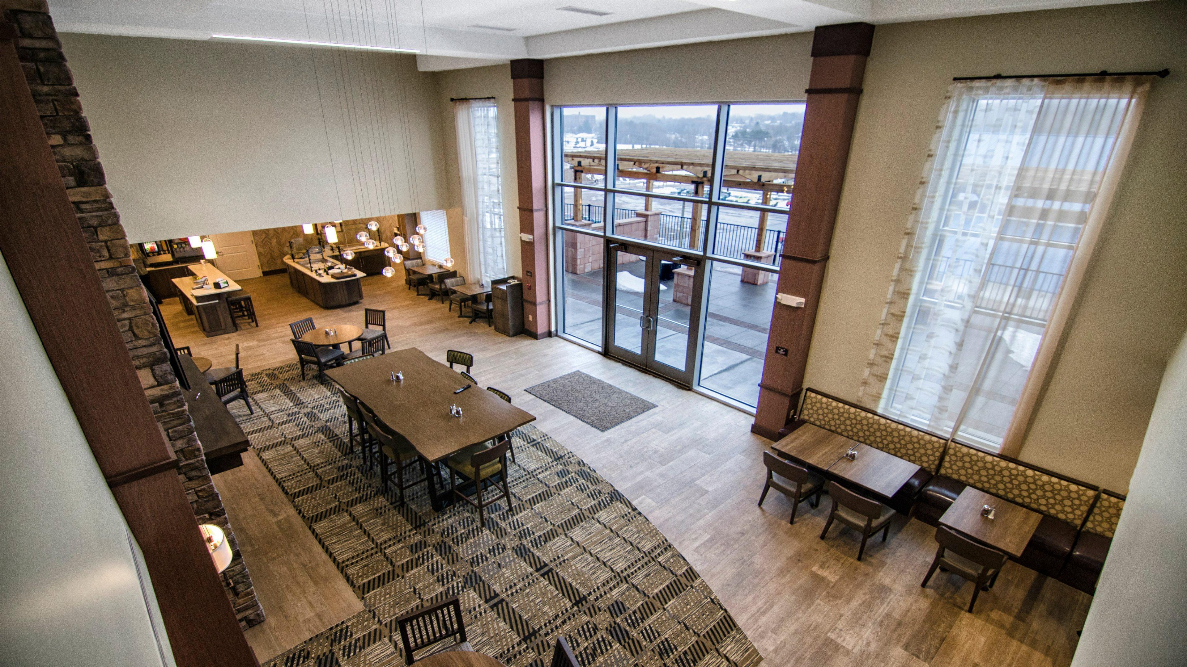 Staybridge Suites Marquette By Ihg Exteriör bild
